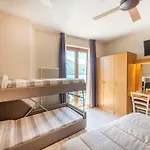 Отель Hotel Argegno Ардженьо