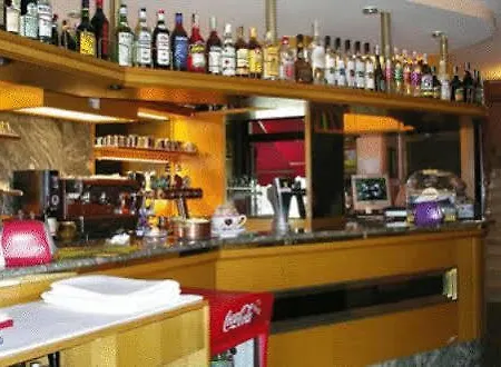 阿鲁杰尼诺酒店 3*