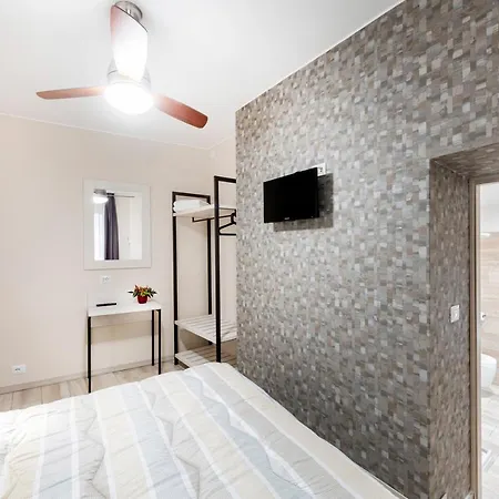 Отель Hotel Argegno Ардженьо